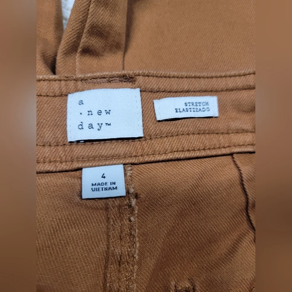 A New Day 4 Jeans Rust Color Stretch Zipper Fly Very Nice Condition